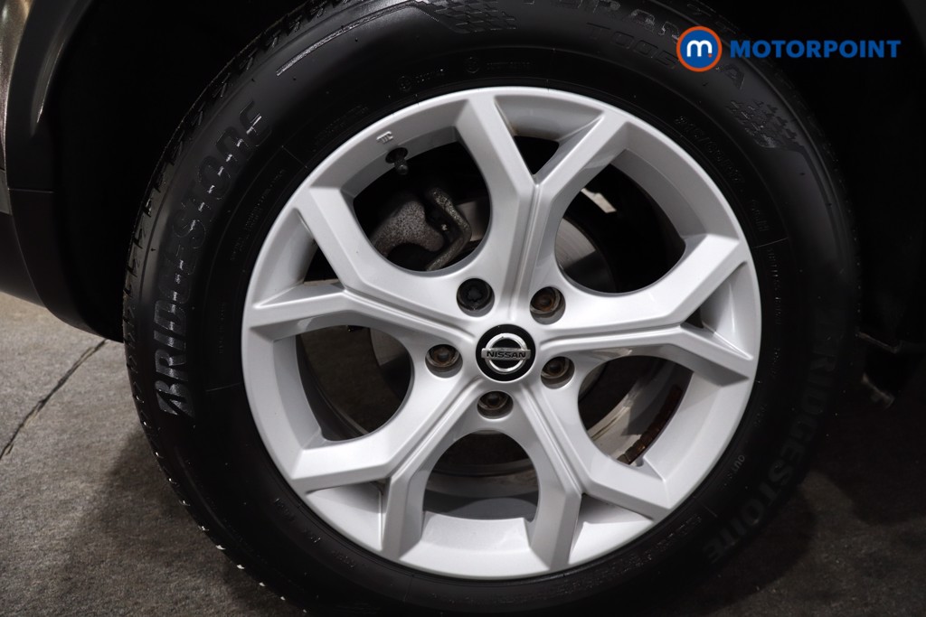 Nissan Juke N-Connecta Manual Petrol SUV - Stock Number (1565956) - 9th supplementary image