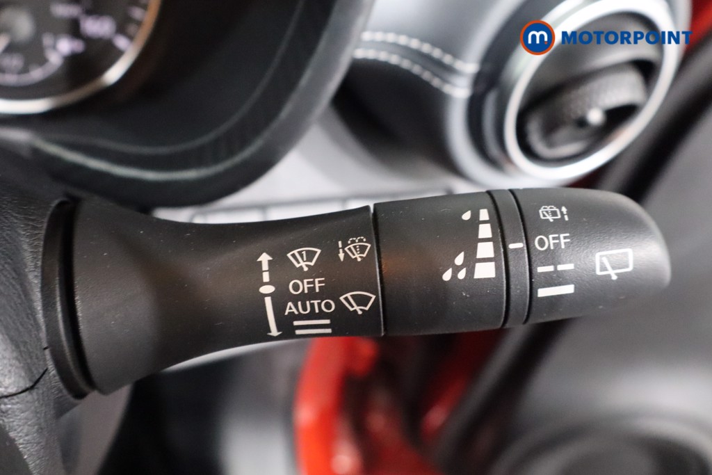 Nissan Juke N-Connecta Manual Petrol SUV - Stock Number (1565956) - 17th supplementary image