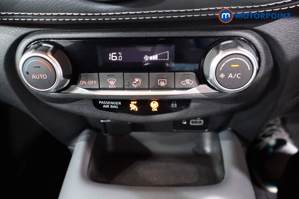 Nissan Juke N-Connecta Manual Petrol SUV - Stock Number (1565956) - 19th supplementary image