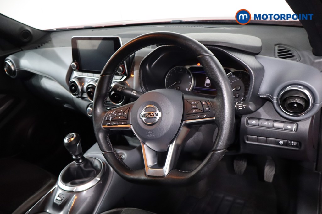 Nissan Juke N-Connecta Manual Petrol SUV - Stock Number (1565956) - 21st supplementary image