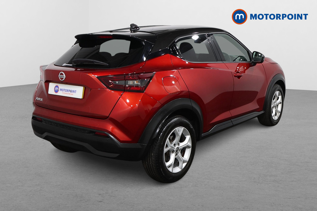 Nissan Juke N-Connecta Manual Petrol SUV - Stock Number (1565956) - Drivers side rear corner