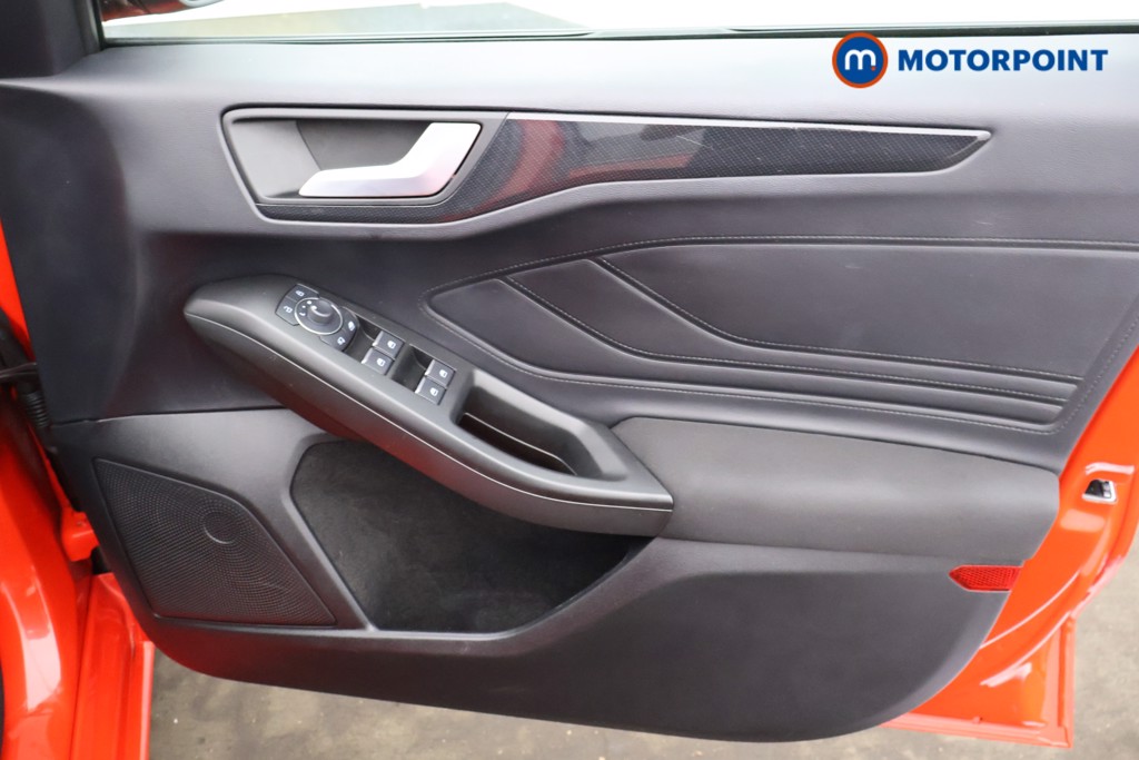 Ford Focus St-Line Manual Petrol Hatchback - Stock Number (1566042) - 9th supplementary image