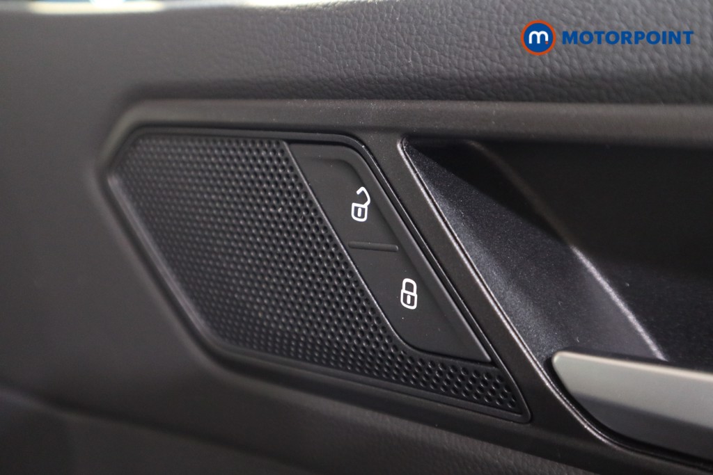 Volkswagen Tiguan R-Line Automatic Petrol SUV - Stock Number (1566306) - 10th supplementary image