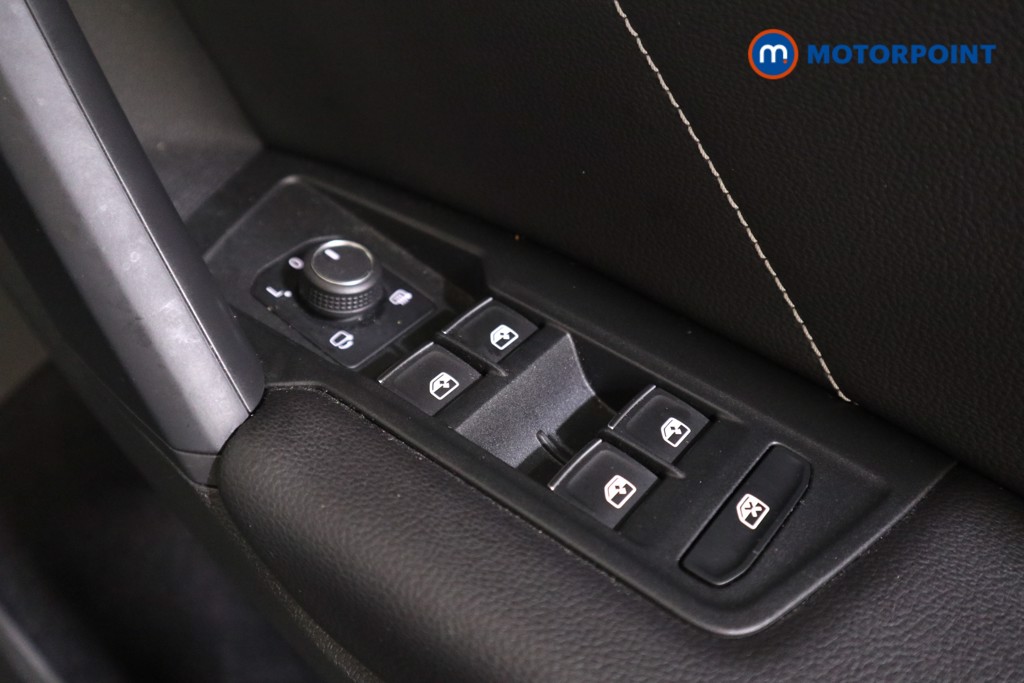 Volkswagen Tiguan R-Line Automatic Petrol SUV - Stock Number (1566306) - 11th supplementary image