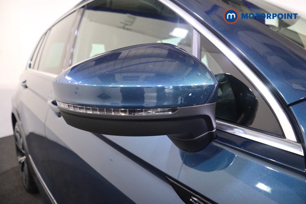 Volkswagen Tiguan R-Line Automatic Petrol SUV - Stock Number (1566306) - 23rd supplementary image