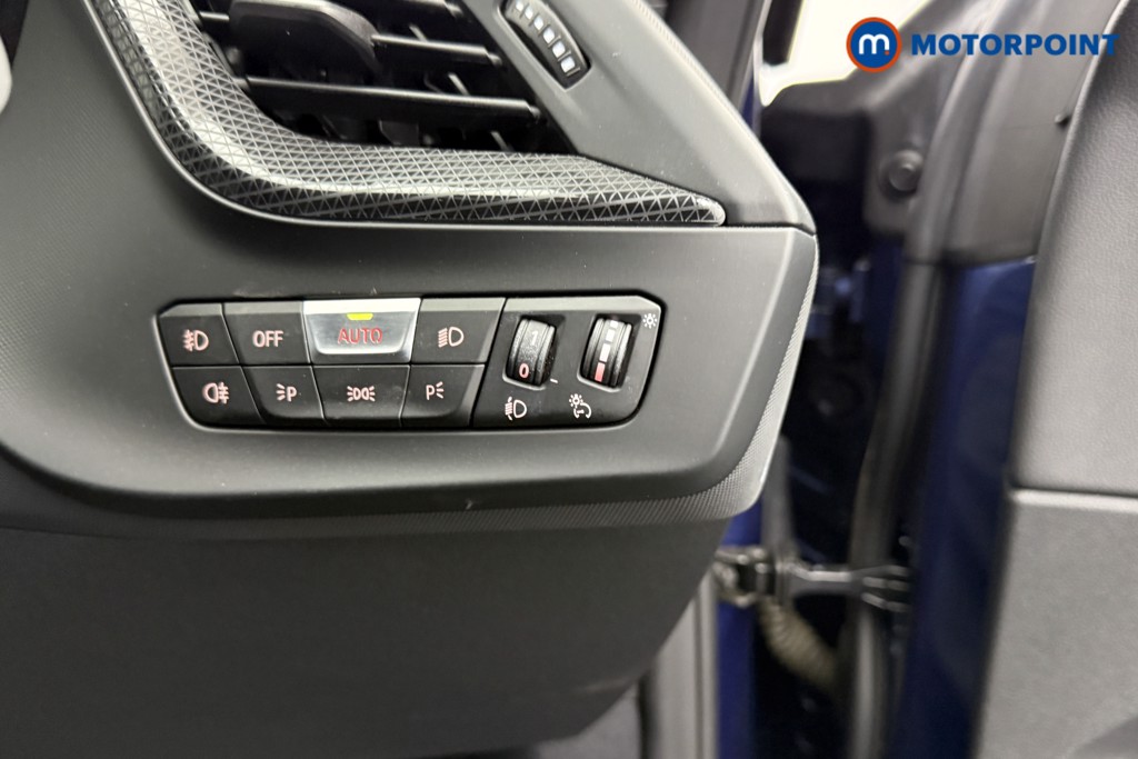 BMW 2 Series Sport Manual Petrol Saloon - Stock Number (1566338) - 15th supplementary image