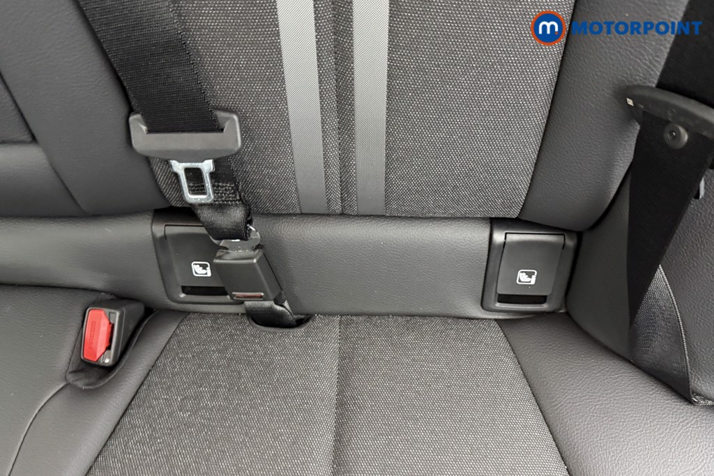 BMW 2 Series Sport Manual Petrol Saloon - Stock Number (1566338) - 23rd supplementary image