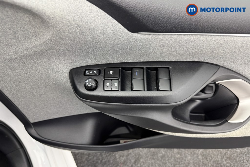 Toyota Yaris Excel Automatic Petrol-Electric Hybrid Hatchback - Stock Number (1566340) - 13th supplementary image