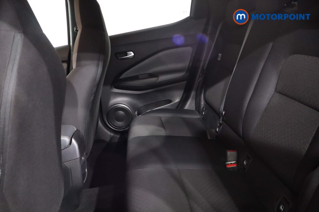 Nissan Juke N-Connecta Manual Petrol SUV - Stock Number (1566539) - 5th supplementary image