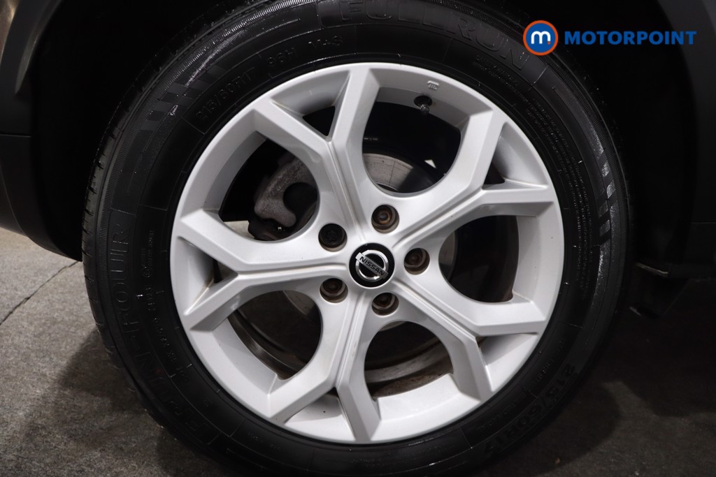 Nissan Juke N-Connecta Manual Petrol SUV - Stock Number (1566539) - 9th supplementary image