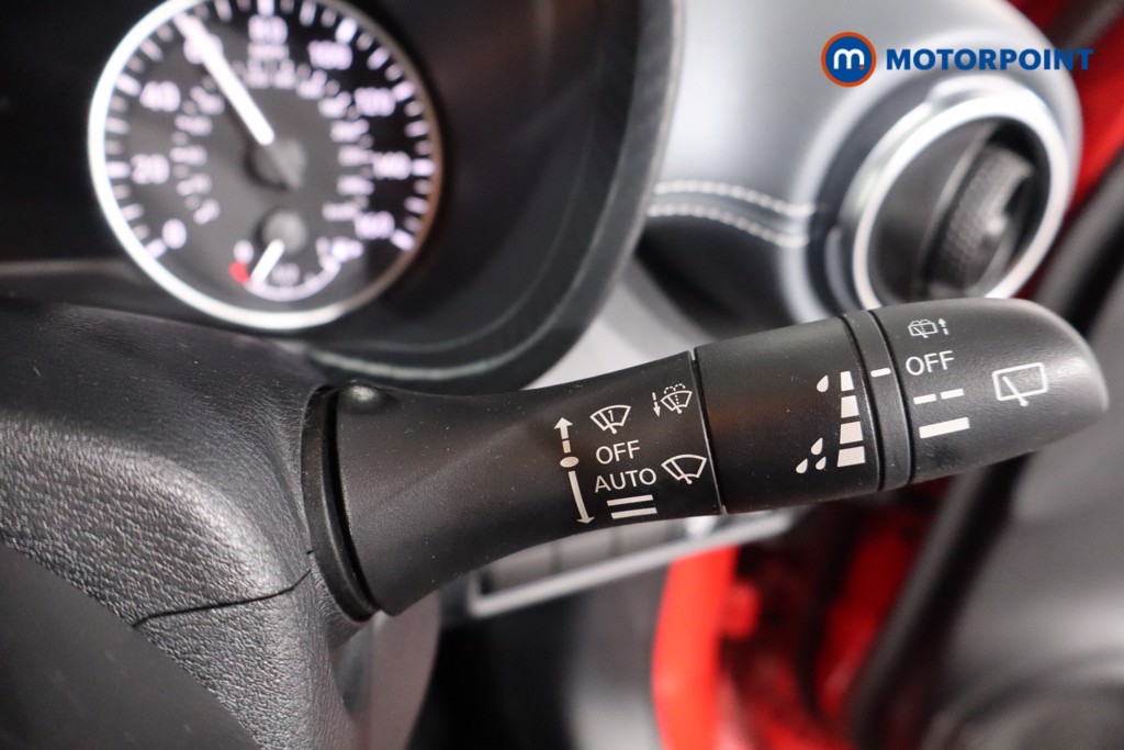 Nissan Juke N-Connecta Manual Petrol SUV - Stock Number (1566539) - 17th supplementary image