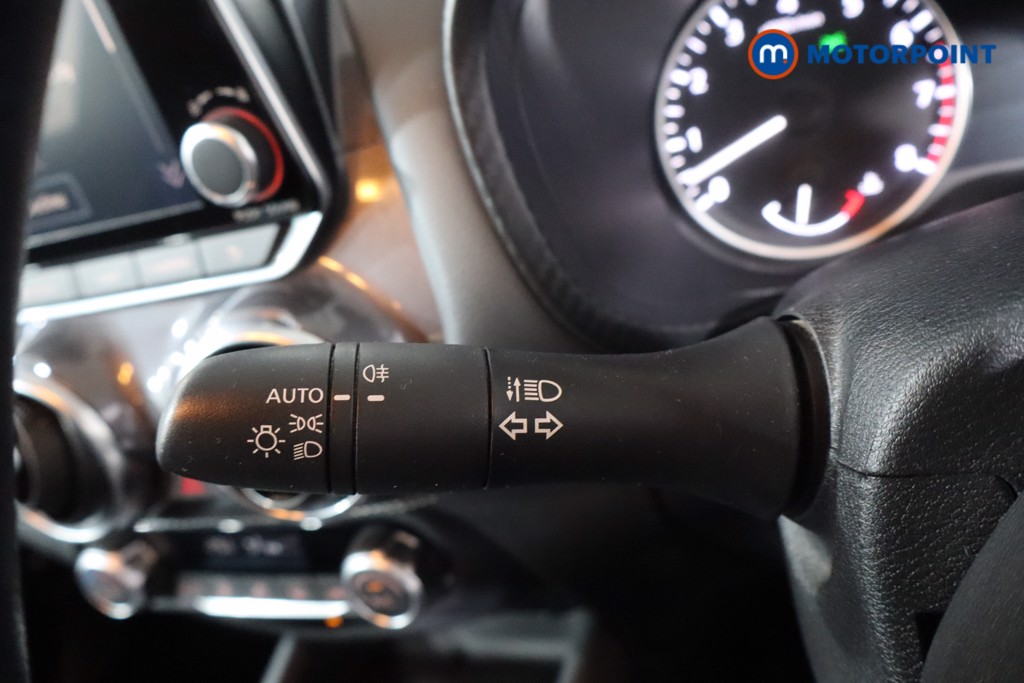 Nissan Juke N-Connecta Manual Petrol SUV - Stock Number (1566539) - 18th supplementary image