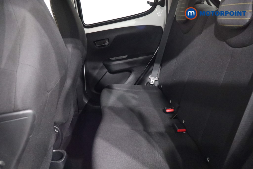 Peugeot 108 Collection Manual Petrol Hatchback - Stock Number (1566766) - 5th supplementary image