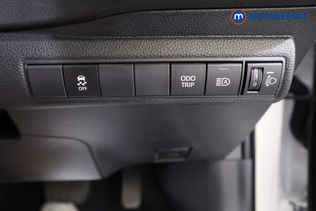 Toyota Corolla Gr Sport Automatic Petrol-Electric Hybrid Hatchback - Stock Number (1566894) - 9th supplementary image