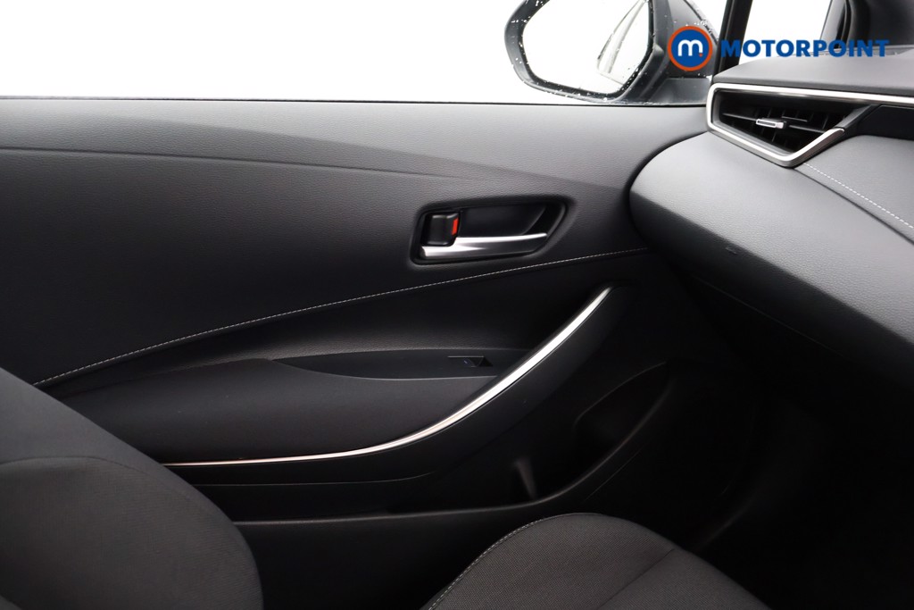 Toyota Corolla Icon Tech Automatic Petrol-Electric Hybrid Hatchback - Stock Number (1567384) - 8th supplementary image