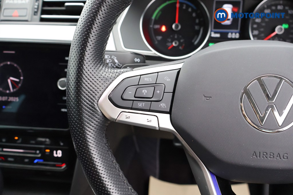 Volkswagen Passat GTE Automatic Petrol Plug-In Hybrid Estate - Stock Number (1567386) - 2nd supplementary image