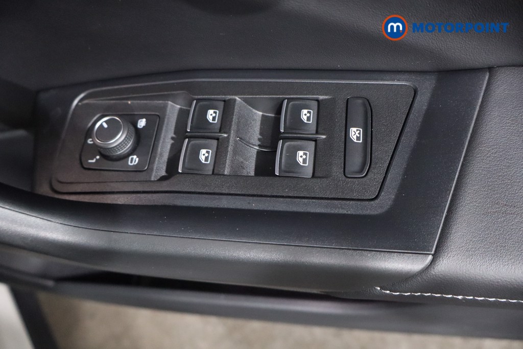 Volkswagen T-Roc R-Line Automatic Petrol SUV - Stock Number (1567544) - 23rd supplementary image