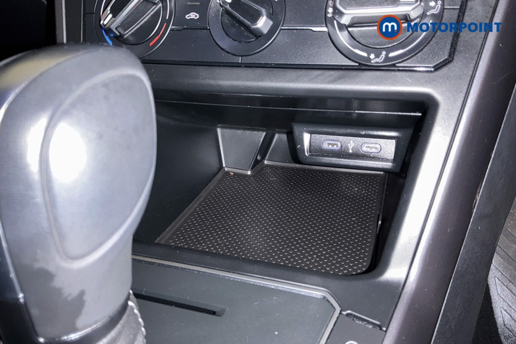 Volkswagen Polo R-Line Automatic Petrol Hatchback - Stock Number (1547237) - 16th supplementary image