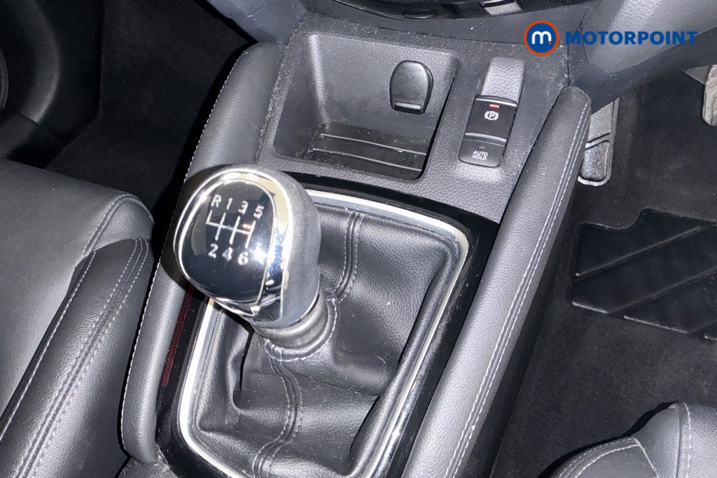 Nissan Qashqai Tekna Manual Petrol SUV - Stock Number (1555351) - 14th supplementary image