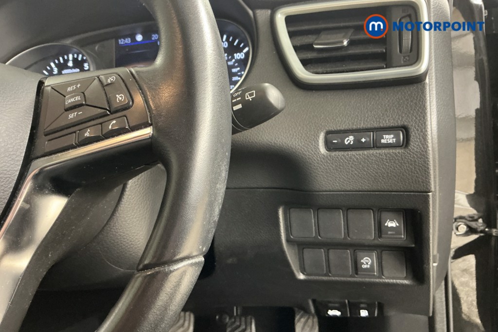 Nissan Qashqai Tekna Manual Petrol SUV - Stock Number (1555351) - 19th supplementary image