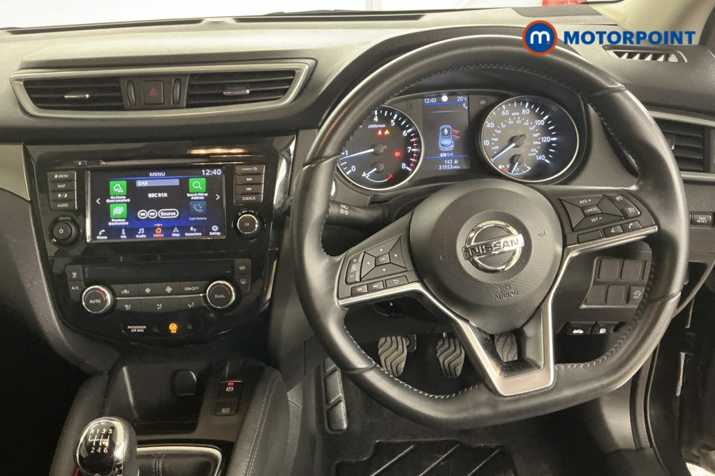 Nissan Qashqai Tekna Manual Petrol SUV - Stock Number (1555351) - 1st supplementary image
