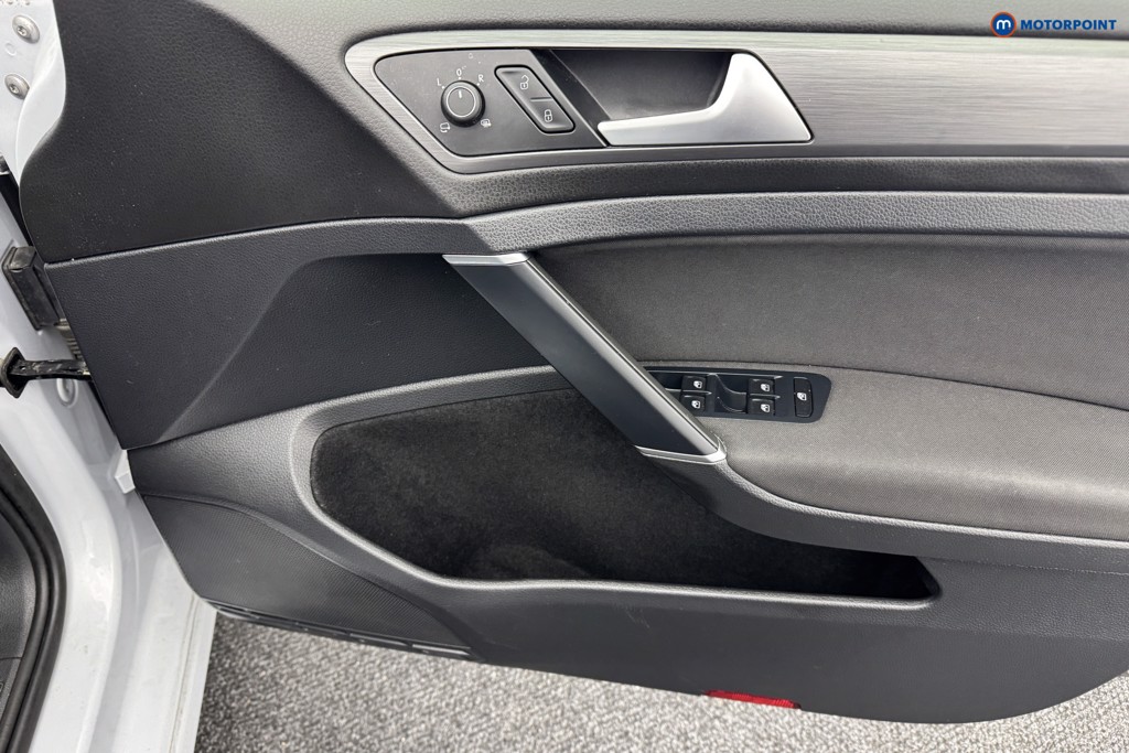 Volkswagen Golf SE Manual Diesel Hatchback - Stock Number (1556667) - 16th supplementary image