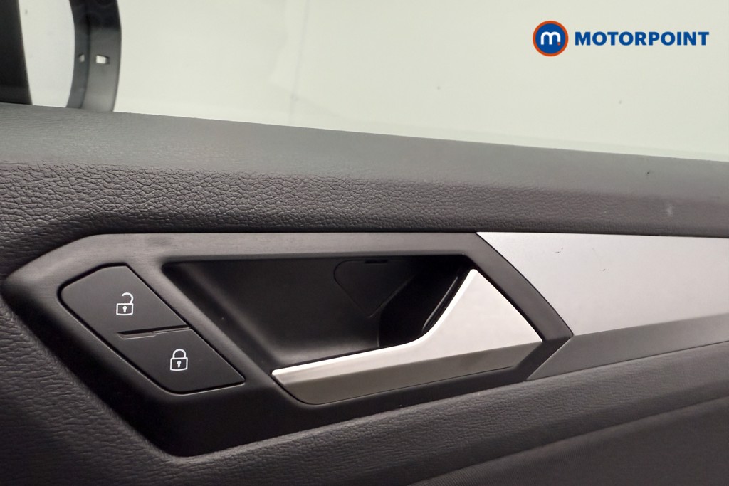 Volkswagen T-Roc Life Manual Petrol SUV - Stock Number (1558621) - 14th supplementary image