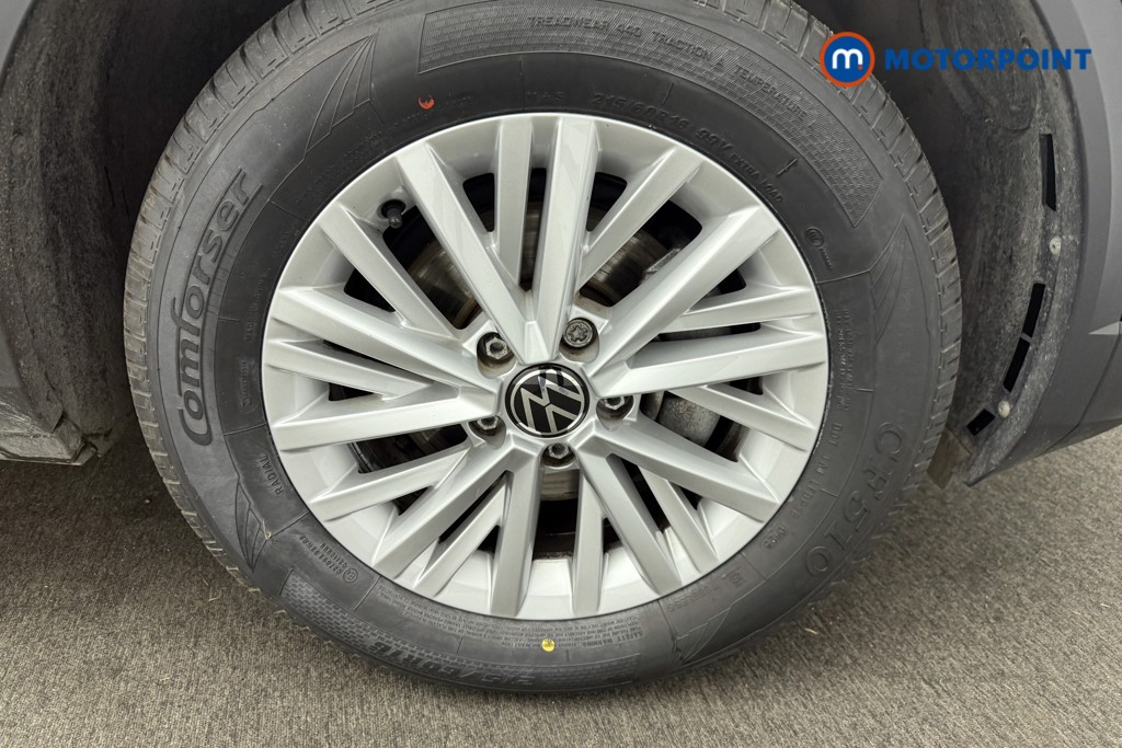 Volkswagen T-Roc Life Manual Petrol SUV - Stock Number (1558621) - 16th supplementary image