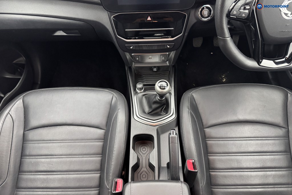 Ssangyong Tivoli Ultimate Manual Petrol SUV - Stock Number (1558774) - 5th supplementary image