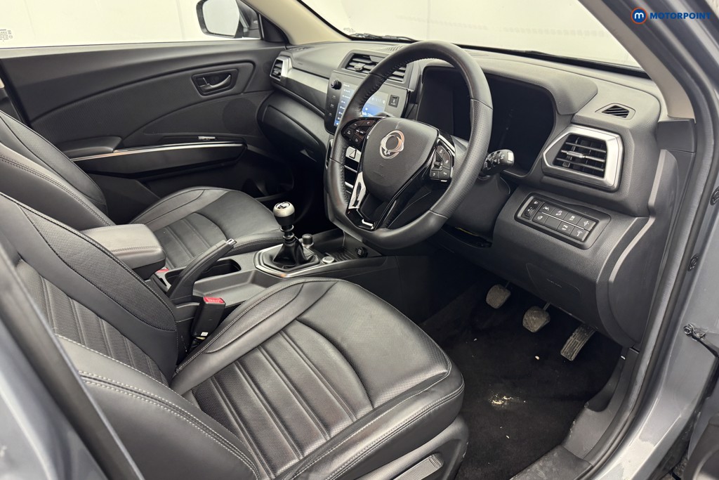 Ssangyong Tivoli Ultimate Manual Petrol SUV - Stock Number (1558774) - 6th supplementary image