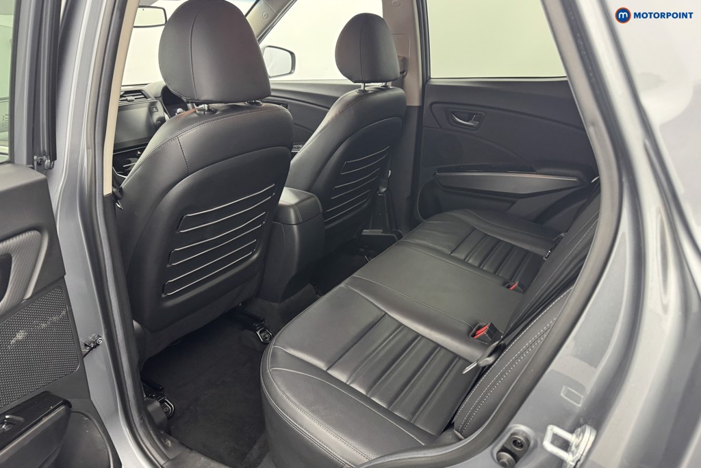 Ssangyong Tivoli Ultimate Manual Petrol SUV - Stock Number (1558774) - 9th supplementary image