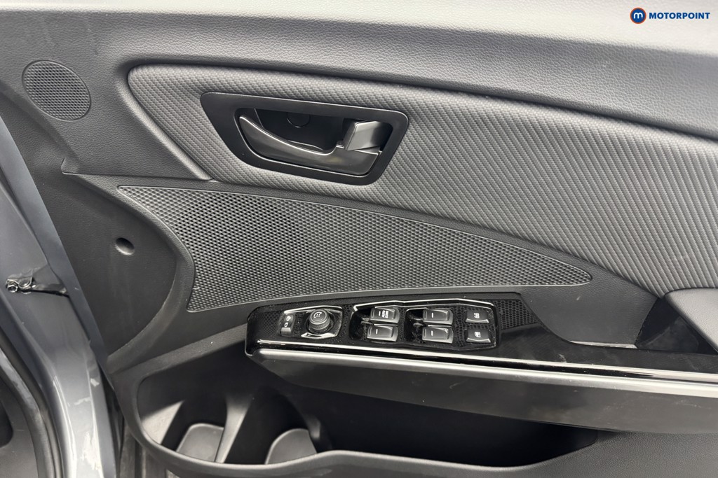 Ssangyong Tivoli Ultimate Manual Petrol SUV - Stock Number (1558774) - 16th supplementary image
