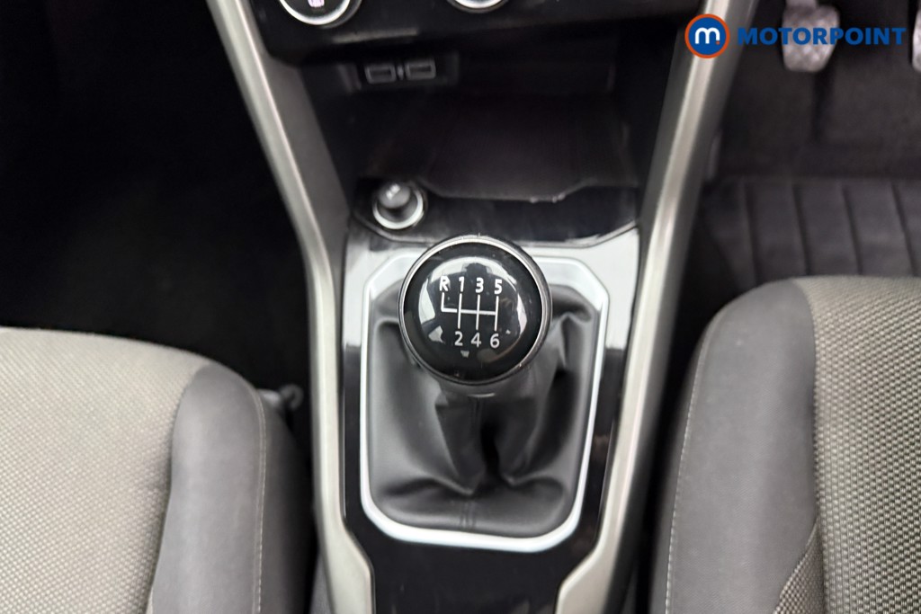 Volkswagen T-Roc Design Manual Petrol SUV - Stock Number (1559141) - 12th supplementary image