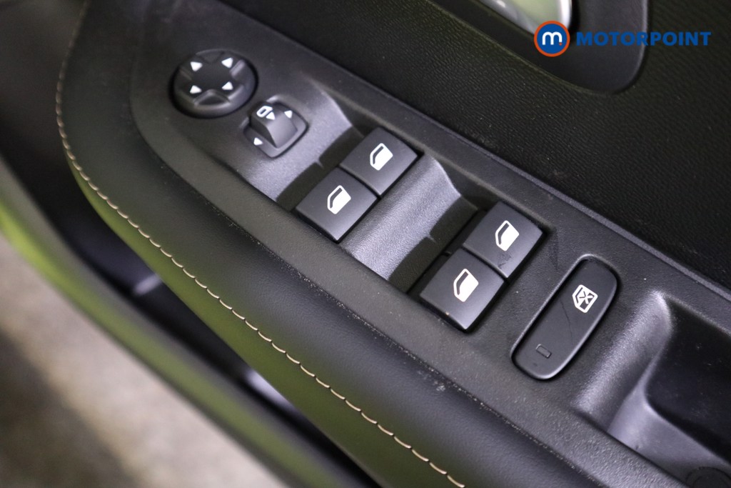 Peugeot 208 Allure Automatic Petrol-Electric Hybrid Hatchback - Stock Number (1559355) - 9th supplementary image
