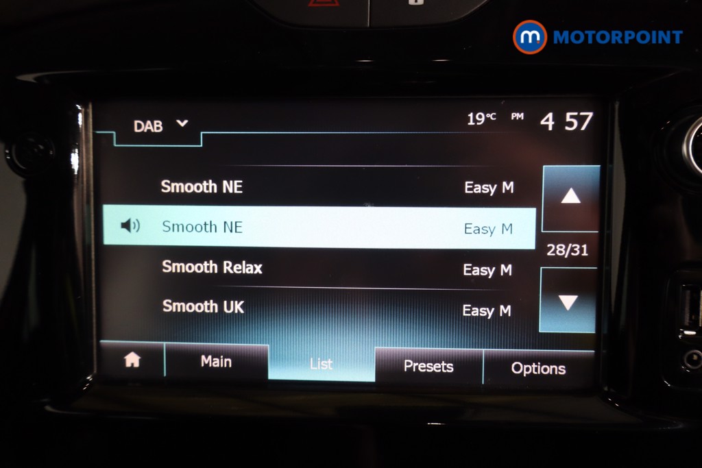 Renault Clio Gt Line Manual Petrol Hatchback - Stock Number (1559600) - 5th supplementary image
