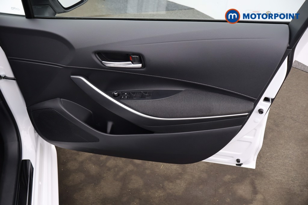 Toyota Corolla Icon Automatic Petrol-Electric Hybrid Estate - Stock Number (1559721) - 8th supplementary image
