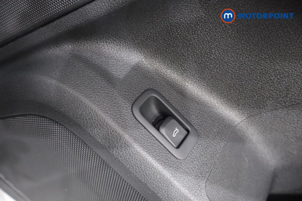 Audi Q2 S Line Manual Petrol SUV - Stock Number (1560298) - 17th supplementary image