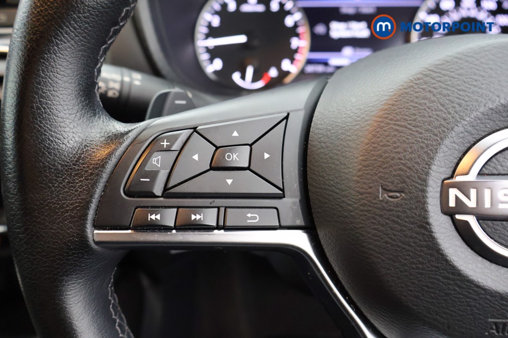 Nissan Juke N-Connecta Automatic Petrol SUV - Stock Number (1560439) - 2nd supplementary image