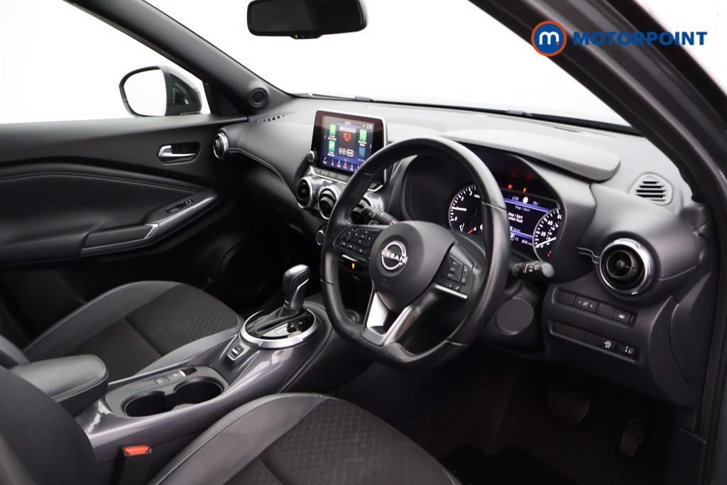 Nissan Juke N-Connecta Automatic Petrol SUV - Stock Number (1560439) - 9th supplementary image