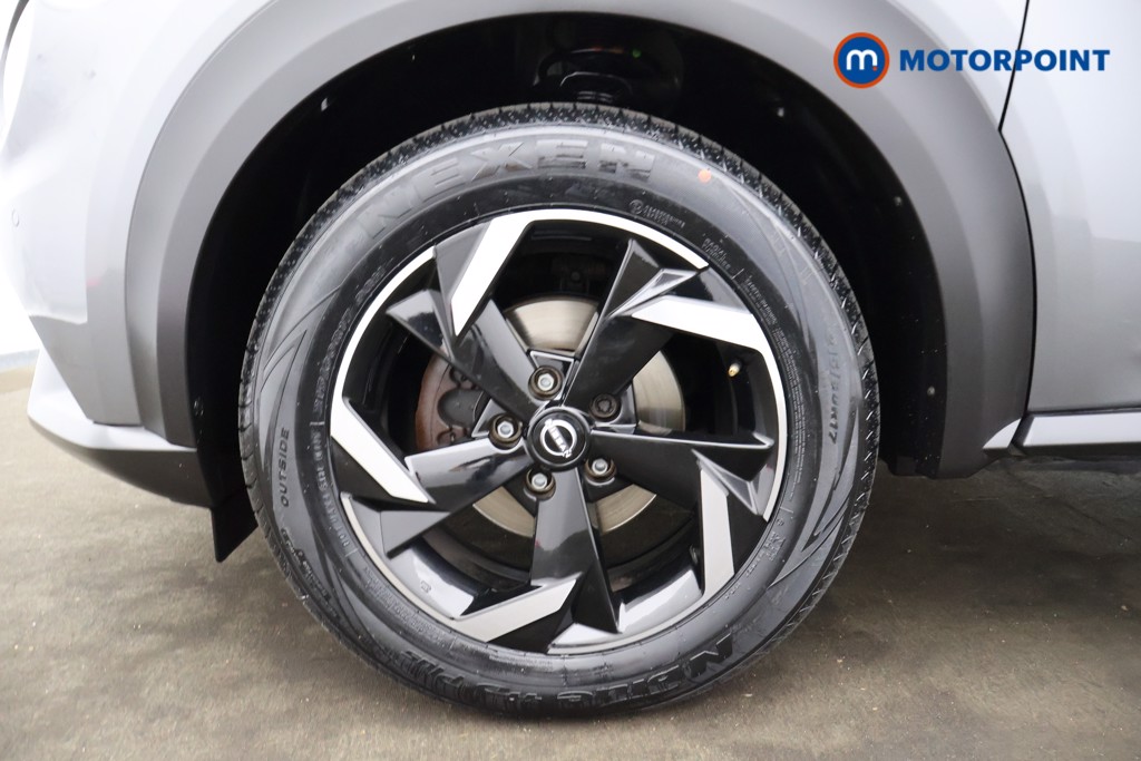 Nissan Juke N-Connecta Automatic Petrol SUV - Stock Number (1560439) - 17th supplementary image