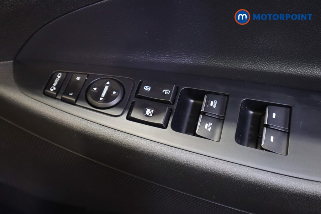 Hyundai Tucson Se Nav Manual Petrol SUV - Stock Number (1560724) - 9th supplementary image