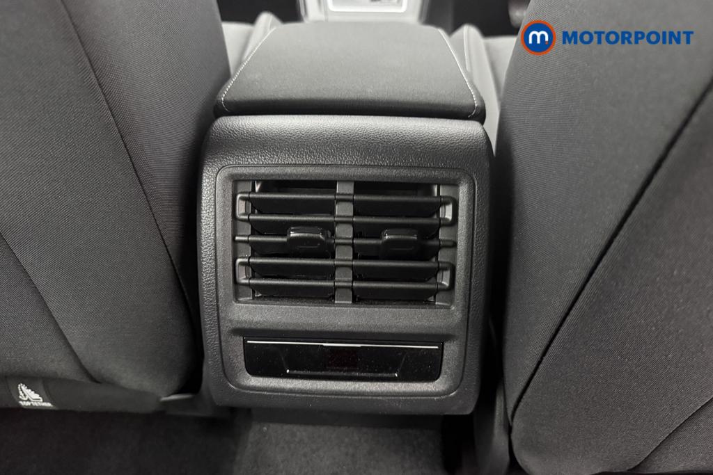 Volkswagen Golf Style Automatic Diesel Hatchback - Stock Number (1560902) - 21st supplementary image