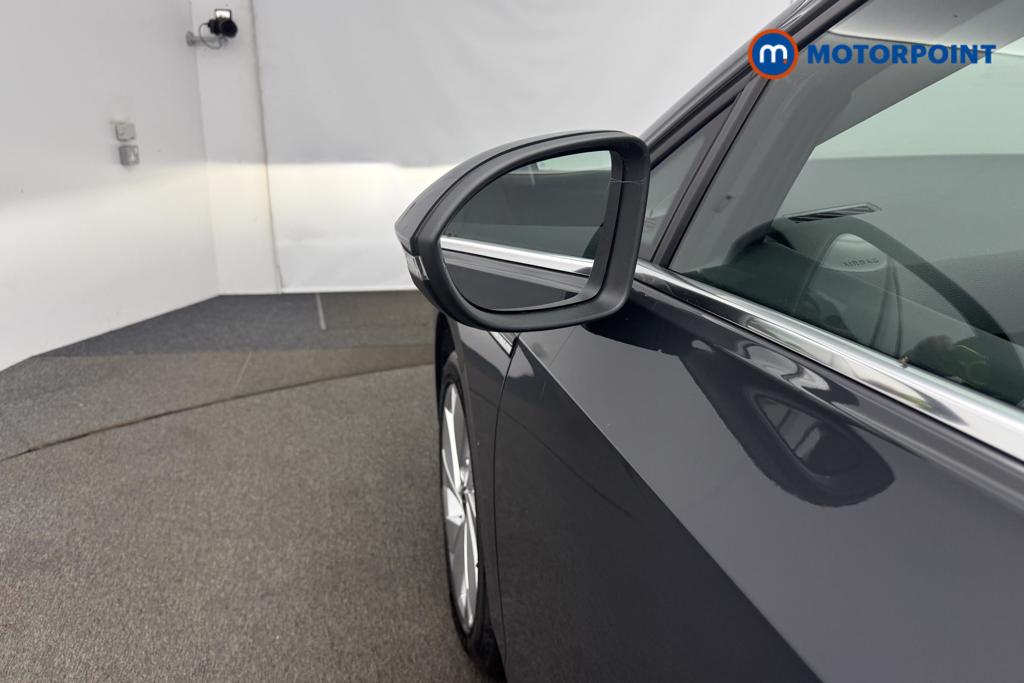 Volkswagen Golf Style Automatic Diesel Hatchback - Stock Number (1560902) - 30th supplementary image