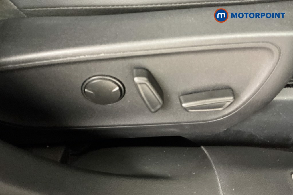 Ford Kuga St-Line X Manual Petrol SUV - Stock Number (1561324) - 21st supplementary image