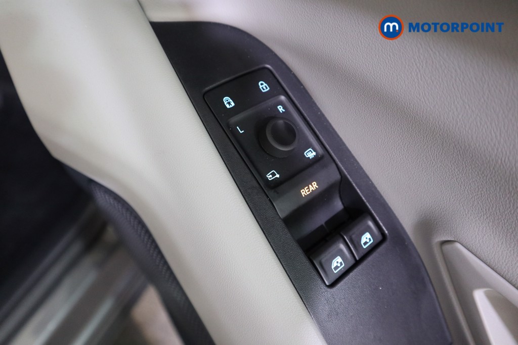 Ford Explorer Select Automatic Electric SUV - Stock Number (1561364) - 8th supplementary image