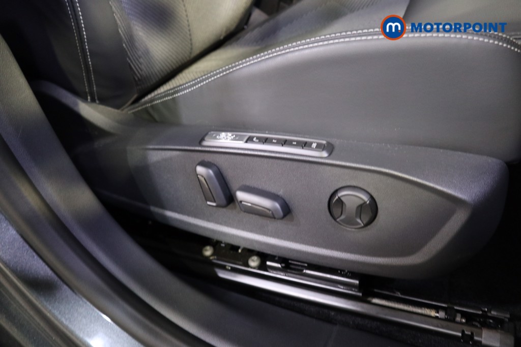Ford Explorer Select Automatic Electric SUV - Stock Number (1561364) - 9th supplementary image