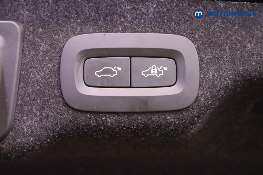 Volvo S90 Inscription Automatic Petrol Plug-In Hybrid Saloon - Stock Number (1561429) - 17th supplementary image