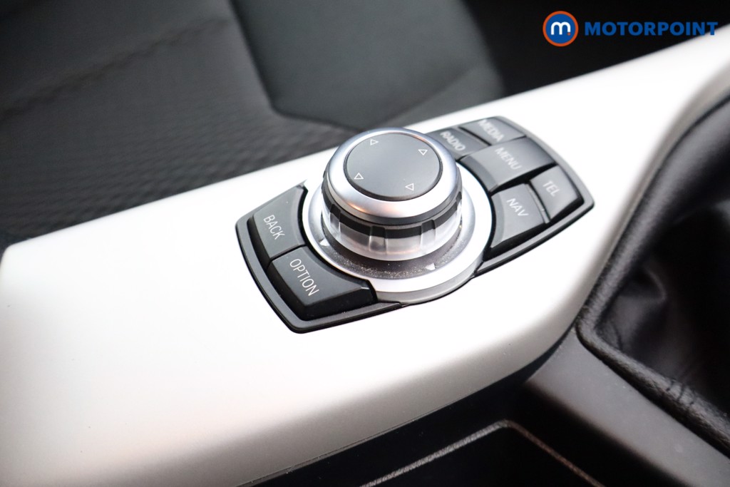 BMW 1 Series SE Manual Petrol Hatchback - Stock Number (1561652) - 9th supplementary image
