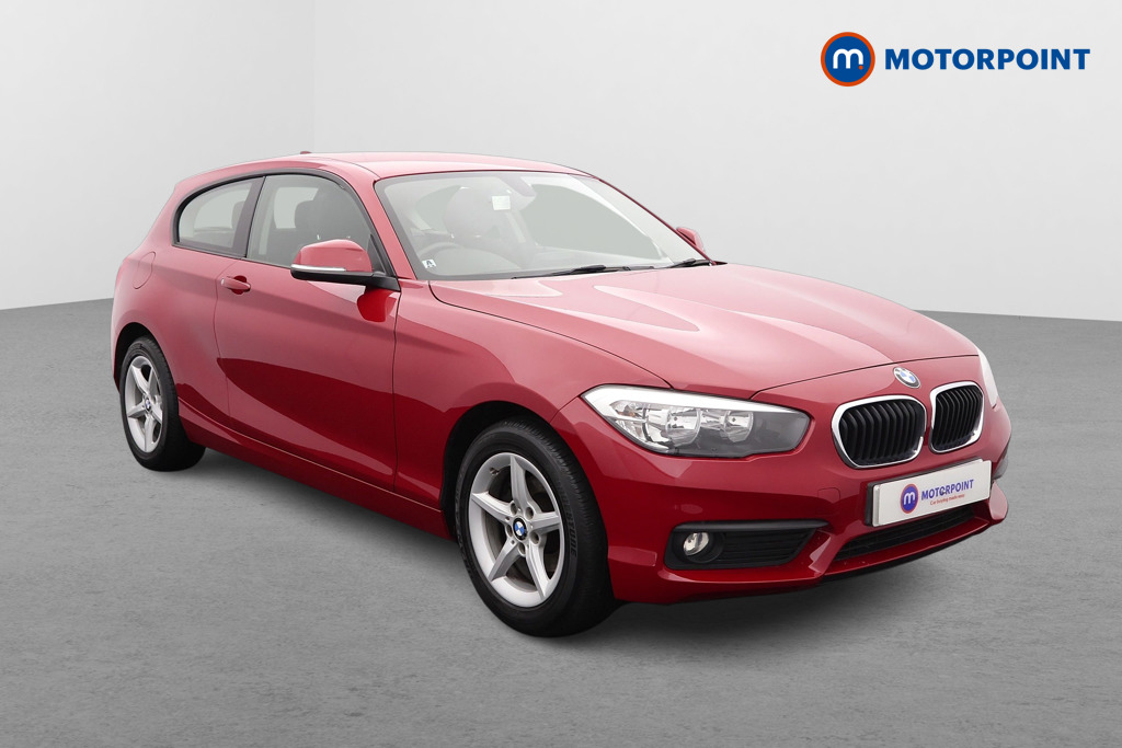 BMW 1 Series SE Manual Petrol Hatchback - Stock Number (1561652) - Drivers side front corner