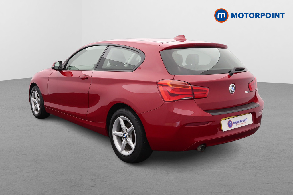 BMW 1 Series SE Manual Petrol Hatchback - Stock Number (1561652) - Passenger side rear corner